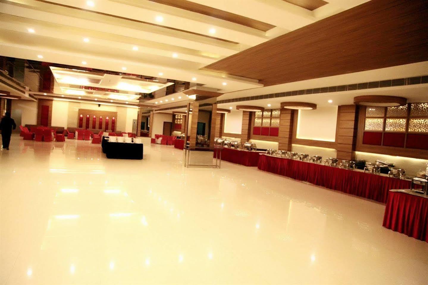 Hotel Classic Residency Kālka المظهر الخارجي الصورة